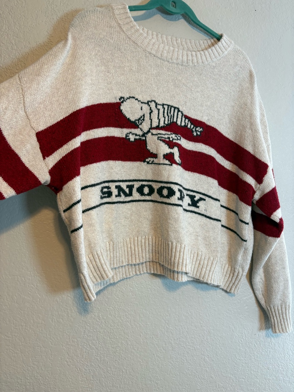 AE x Peanuts Snoopy Crew Neck
Sweater XL Holiday Christmas - Picture 8 of 13